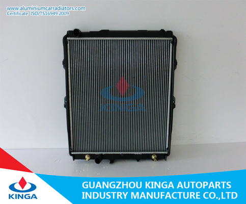 China Auto Spare Parts Custom Aluminium Radiators For Toyota HILUX 2003 PA26 AT supplier