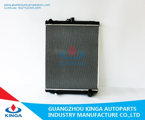 China Toyota Landcruiser Classic Car Radiator Replacement With Aluminum Core supplier