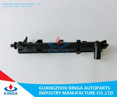 China Plastic Cover PA66 Radiator Tank Replacement For Mazda MPV GF - LWEW 2000-2003 MT supplier