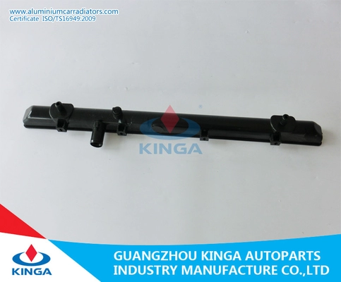 China Outlet Pipe Diameter 28mm Radiator Tank Replacement MAZDA PREMACY 1999- MT supplier