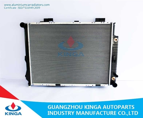 China High Performance Auto Spare Parts Aluminum Benz Radiator W210 / E200 / E280 / E320'95-00 AT supplier