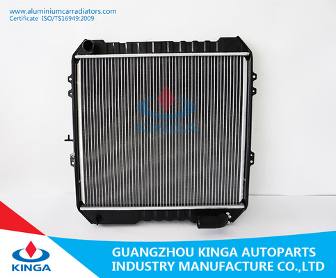 China Discount Custom Auto Radiator Toyota Hilux 1988 1993 MT Direct Fit Radiadore Replacement supplier