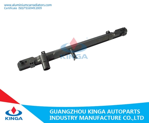 China Plastic radiator tank repair for TOYOTA CROWN'06 UZS186 durable use supplier