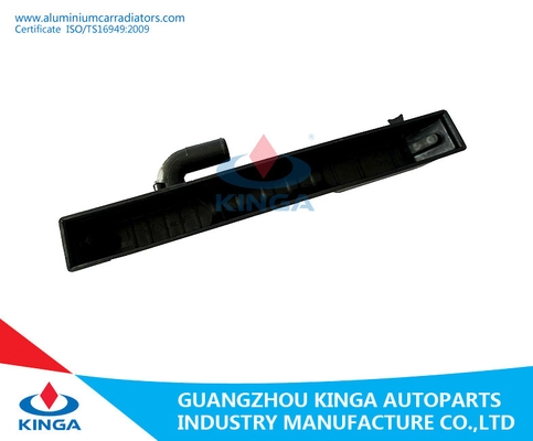 China Plastic Radiator Outlet Tank For Toyota Hilux 2.4(D) Mt Raiator Materials PA66+GF30% supplier