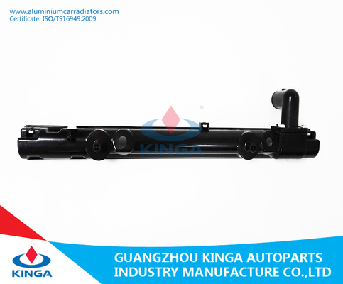 China Diameter 35mm Radiator Plastic Tank Replacement For MITSUBISHI PICKUP L200 2.5D 4D56 supplier