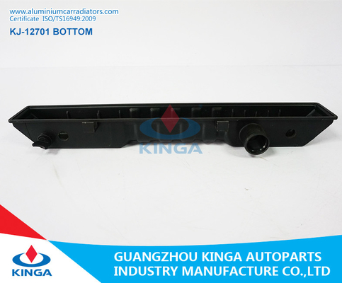 China Plastic tank radiator repair for Toyota HILUX KB-LN167 lower tank radiator side tank supplier