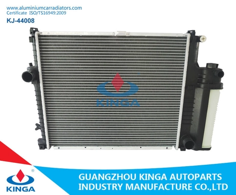 China Eco Friendly BMW Aluminum Radiator / BMW Car Radiator 132mm Core Thickness supplier
