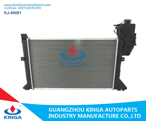 China Auto Spare Parts / Aluminium Car Radiators Benz Sprinter' 95-00 AT Cooling Radiator System supplier