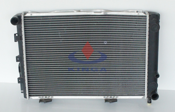 China High cooling efficiency auto repair radiator Of BENZ W124 / 200D / 250 TD 1984 1993 MT supplier