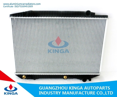 China PA32 Aluminium Benz Radiator W126 / 560SE ' 79 - At OEM 1265004803 Oil Cooler 38 * 330 supplier
