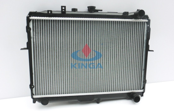 China High Performance E2200 Mazda Radiator Replacement OEM , Genuine Mazda Spare Parts supplier