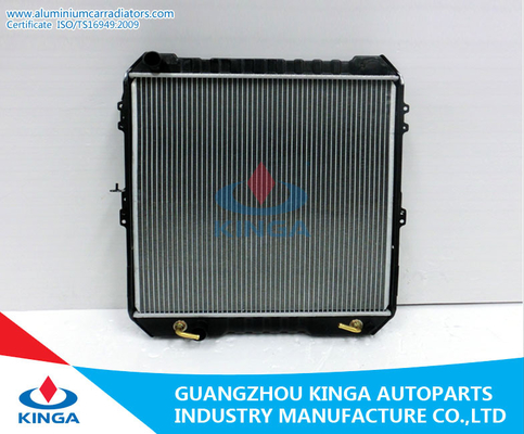 China 1997 - 1999 Aluminum Toyota Radiator HILUX KB-LN165 PA26 / AT Sliver supplier