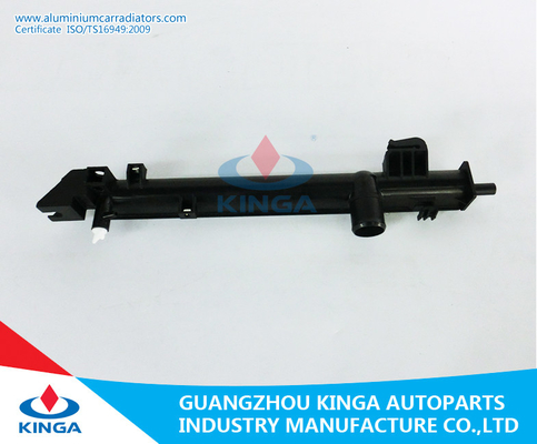 China 48*466.5MM SIZE Left Radiator Plastic Tank for CHRYSLER PACIFICA'07-08 MT supplier