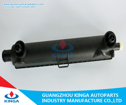 China BENZ W124 / 200E 1984-1990 MT Radiator Plastic Tank OEM 2015000503/3703/5703/7603 supplier