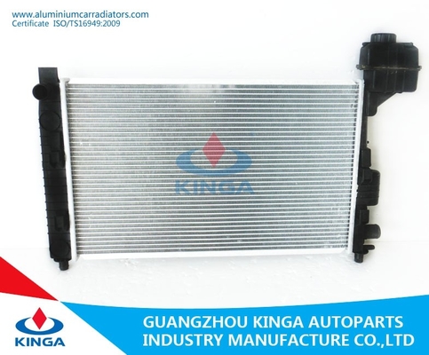 China High Performance Aluminum Mercedes Benz Radiator High Speed supplier