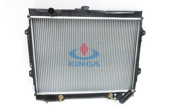 China Engine Auto Parts Aluminum V31 Mitsubishi Pajero Radiator Oem MB356156 supplier