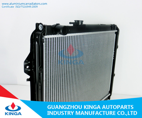 OEM 16400 - 5B590 Toyota HILUX Radiator for HILUX LN147 / LN8 # /9 # / 10 # / 11 supplier