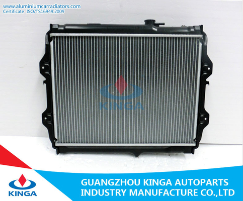 Aluminum Core Toyota Automotive Radiator For HILUX 2.4 PA26 / AT Silver supplier