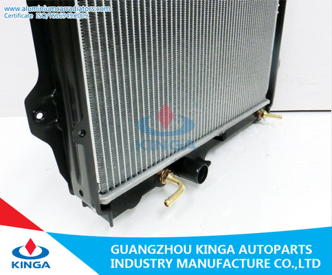 Aluminum Core Toyota Automotive Radiator For HILUX 2.4 PA26 / AT Silver supplier