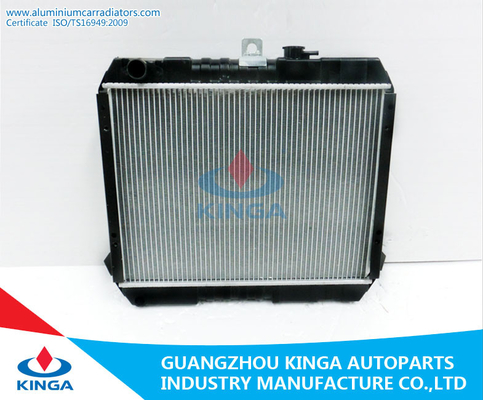 1988 - 1989 MT Toyota Radiator For HIACE 2Y / 3Y / 4Y PA 32 supplier