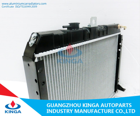 1988 - 1989 MT Toyota Radiator For HIACE 2Y / 3Y / 4Y PA 32 supplier