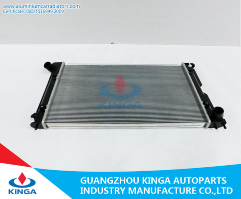 TOYOTA COROLLA 01-04 Performance Radiator TOYOTA AVENSIS 03-06 MT Domestic Radiators supplier