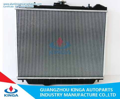 Engine Cool Car Parts Radiator For Isuzu Rodeo 3.2L 98 - 03 Axiom 02 - 04 supplier