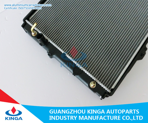 Auto Spare Parts Custom Aluminium Radiators For Toyota HILUX 2003 PA26 AT supplier