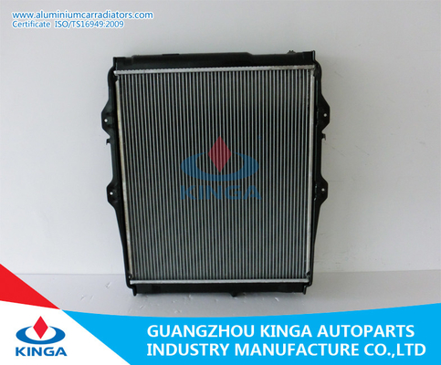 Auto Spare Parts Custom Aluminium Radiators For Toyota HILUX 2003 PA26 AT supplier