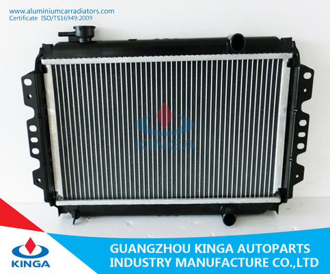 Automotive Spare Parts Suzuki Radiator Carry Manual Transmission With Plastic Tank supplier