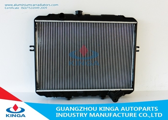 Sealed Hyundai Radiator H100 PORTER 2.4I ' 93 GRACE ' 93-2.5D MT Auto Radiators supplier