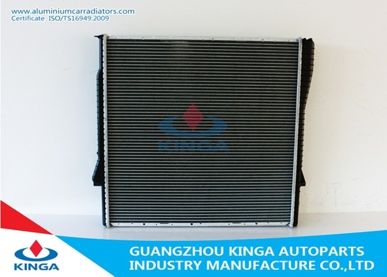 1439104 Auto Parts Radiators For BMW X5 E53 2000 - 03 MT Plastic Tank supplier