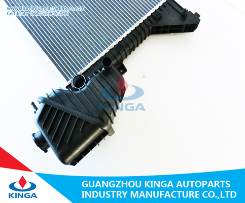 Benz Aluminum Radiators For Sprinter ' 95-03 MT OEM 9015003500 / 3600 / 3900 supplier