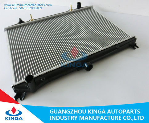 Classic Car Nissan Radiator For Hardbody ' 92-95 D21d AT OEM 21450-1F100 supplier