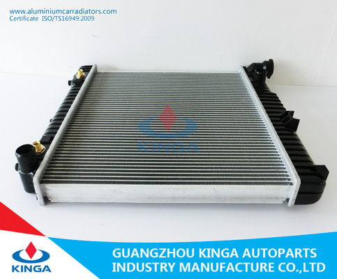 Mercedes Benz 207D / 209D / 307D Automobile Radiator Year 68 - 77 supplier
