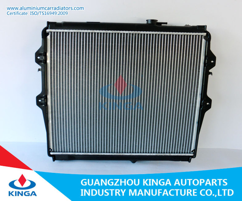 Aluminum Toyota Radiator Hilux KZN165R 1999 / LN167 / 5l MT Custom Auto Radiator supplier