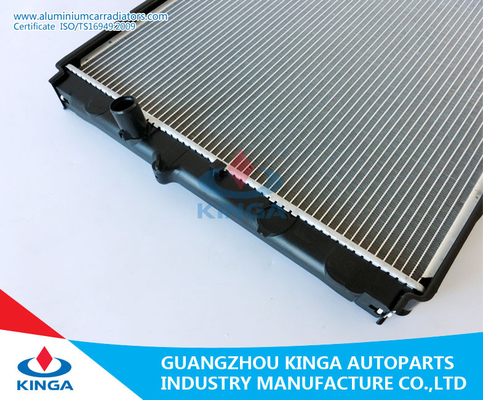 Aluminum Toyota Radiator Hilux KZN165R 1999 / LN167 / 5l MT Custom Auto Radiator supplier