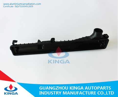 Auto Left Radiator Plastic Tank 535 / 540 / 735 / 750i ' 97 - 00 MT supplier