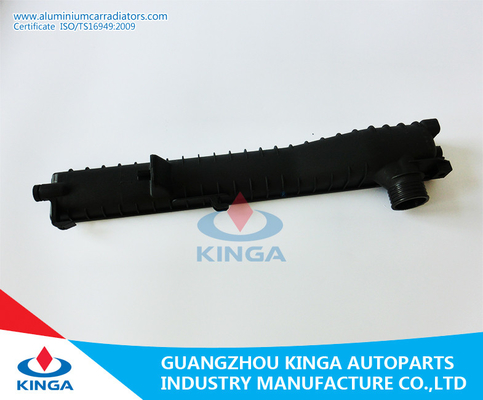 Auto Left Radiator Plastic Tank 535 / 540 / 735 / 750i ' 97 - 00 MT supplier