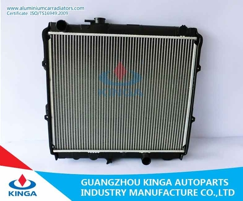 Efficient Cooling Aluminum Auto Toyota Radiator For HILUX 4X4 ' 02- MT supplier