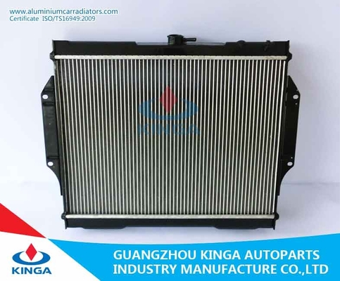 Japanese Mitsubishi Radiator PAJERO V33 '92-96 AT Performance Aluminum Radiator supplier