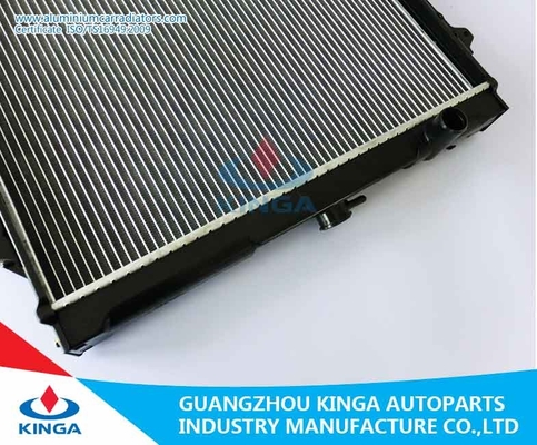 Japanese Mitsubishi Radiator PAJERO V33 '92-96 AT Performance Aluminum Radiator supplier