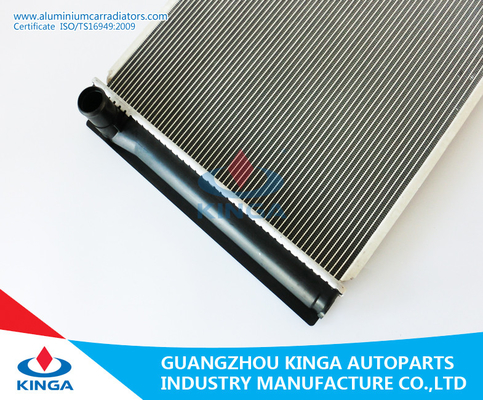 Automotive Engine Custom Aluminium Radiators TOYOTA AURIS 1.4D4D ' 07-MT supplier