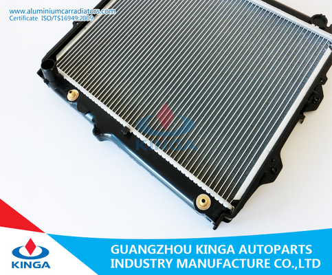 PA 16/32/36 Classic Car Radiators For HILUX2.4’88-97 AT supplier