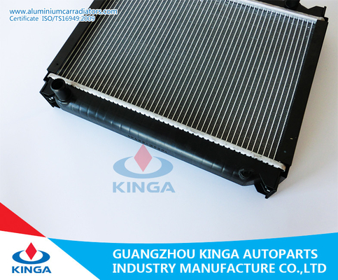 New Aluminum Auto radiator replacement for Nissan BUS MT supplier