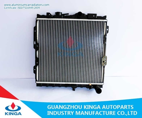 Aluminum Core Plastic Tank  Mitsubishi  Radiator K722 MT Core Size 375*398*16mm supplier