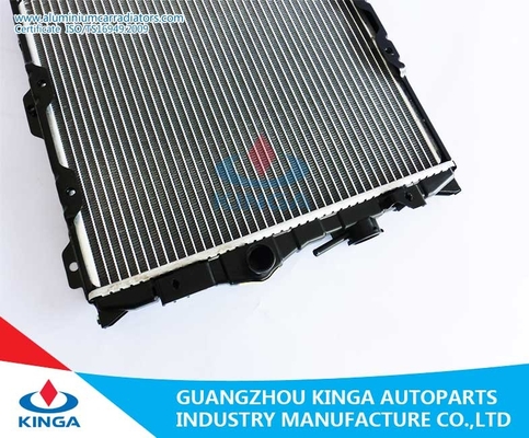 Aluminum Core Plastic Tank  Mitsubishi  Radiator K722 MT Core Size 375*398*16mm supplier