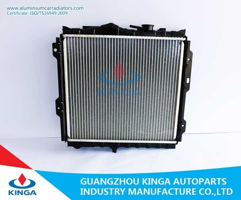 Aluminum Core Plastic Tank  Mitsubishi  Radiator K722 MT Core Size 375*398*16mm supplier