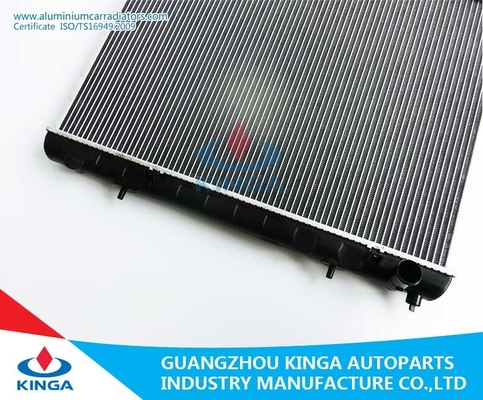 Nissan Terrano aluminum auto radiator High Performance with Tube - fin supplier