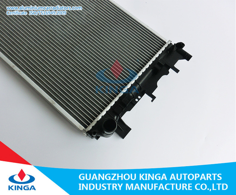 MERCEDES SPRINTER '06 Aluminium Car Radiators Custom High Performance Radiator supplier